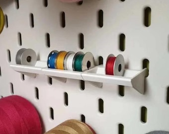 IKEA SKADIS Pegboard Bobbin Shelf – Sewing Thread Organizer – Sewing Bobbin Tray - 4 Bobbins per Tray - Craft Storage Tray for SKADIS System