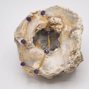 Amethyst purple and gold-fill figaro dainty chain bracelet