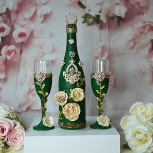Brindis Set for quinceañeras, quinceañeros, Sweet 16 celebrations, weddings, and other special occasions