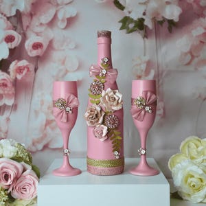 Brindis Set for quinceañeras, quinceañeros, Sweet 16 celebrations, weddings, and other special occasions