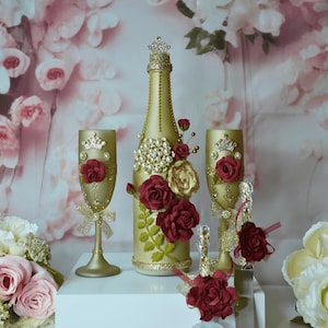 Brindis Set for quinceañeras, quinceañeros, Sweet 16 celebrations, weddings, and other special occasions