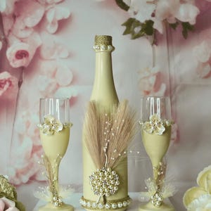 Brindis Set for quinceañeras, quinceañeros, Sweet 16 celebrations, weddings, and other special occasions