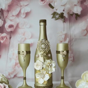 Brindis Set for quinceañeras, quinceañeros, Sweet 16 celebrations, weddings, and other special occasions