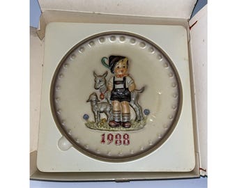 Goebel Vintage 1988 Hummel Plate "Little Goat Herder" w/ original box, papers