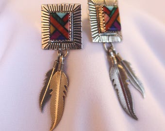 Pretty petite vintage Southwestern style sterling silver feather and colorful inlay heart single pierced earring stamped QT