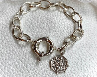 Chunky Chain Bracelet Replica Vintage Coin Sterling Silver Reversible Coin Charm Links Shiny Silver Toned Plating Over Iron Easy Clasp