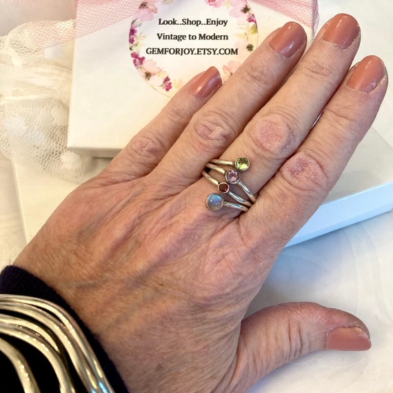 Vintage Multi Gemstone Ring: Moonstone, Garnet, A… - image 7