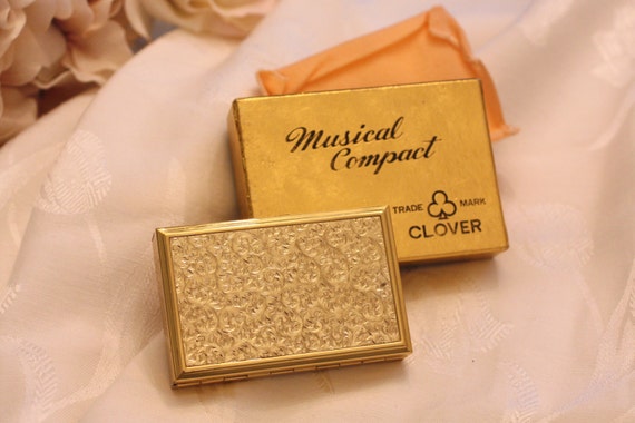 Vintage Musical LOVE STORY Song Compact Signed by Clover IOB