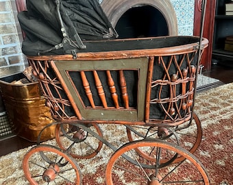 Vintage Victorian style baby doll carriage Pram from the 1930's