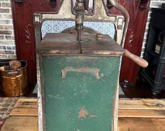 Vintage Standard Churn Co Banner 6 Gallon Butter Churn