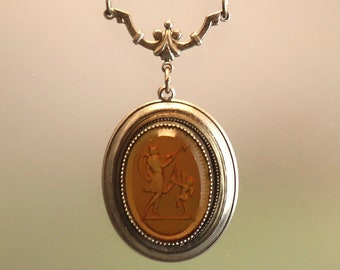 vintage 1928 Intaglio Collier Cupidon Topaze Verre