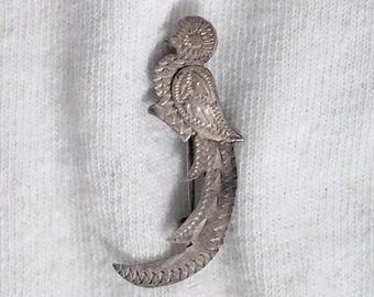 Engraved Silver Parrot Brooch Vintage Pin
