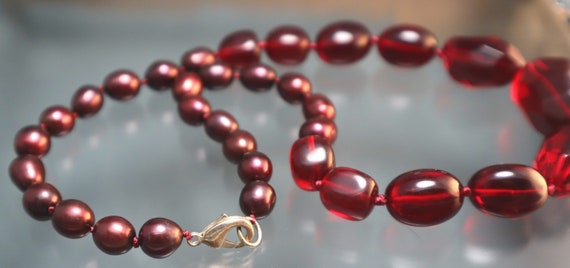 Vintage Cherry Faceted Glass Necklace - image 7