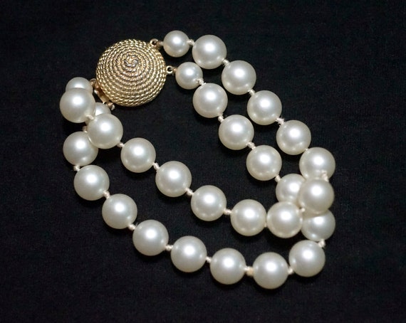 Faux Pearl Necklace and Matching Bracelet — The Plantsville Congregational  United Church of Christ