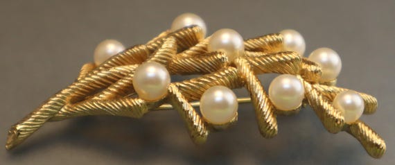 Paire D'épingles Broche Vintage Trifari Dorées - Motif Feuille Tourbillon Avec Perle - Occasion