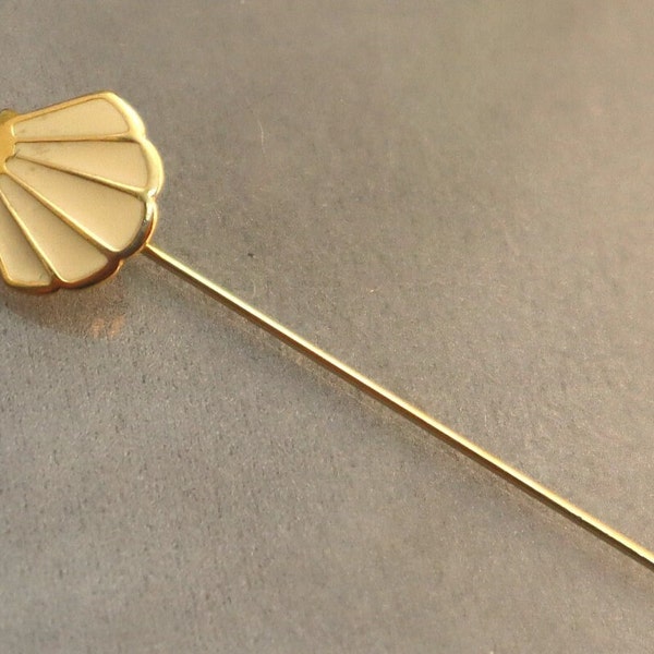 Vintage Trifari Enamel Seashell Stickpin Stick Pin