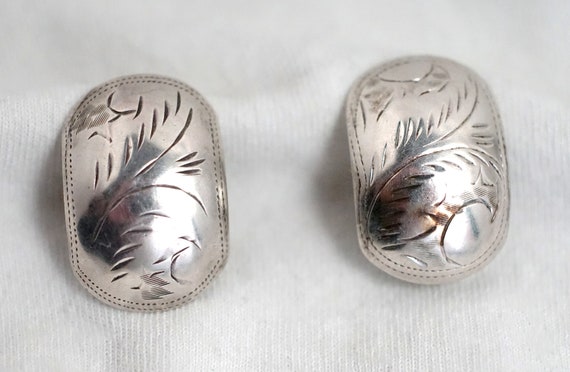 Sterling Engraved Silver Earrings Marked SU - image 2