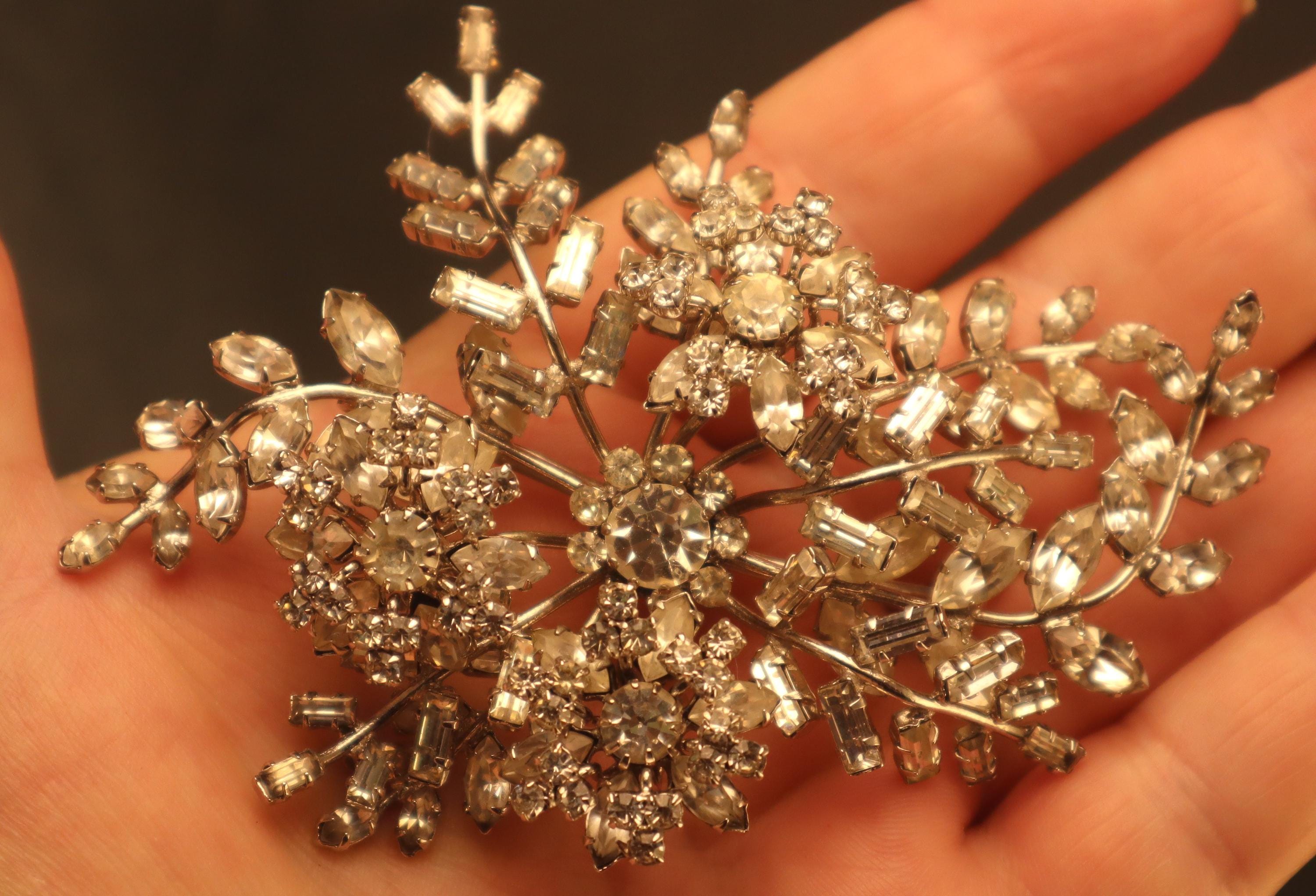 Schreiner brooch - Etsy 日本