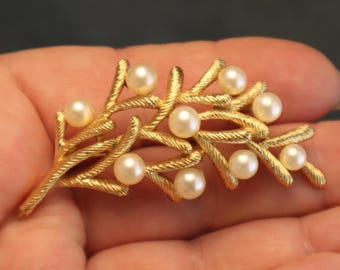 TRIFARI トリファリ ヴィンテージブローチ ゴールドカラー パール Trifari（トリファリ）ブローチ「GOLD PEARL」／ヴィンテージ