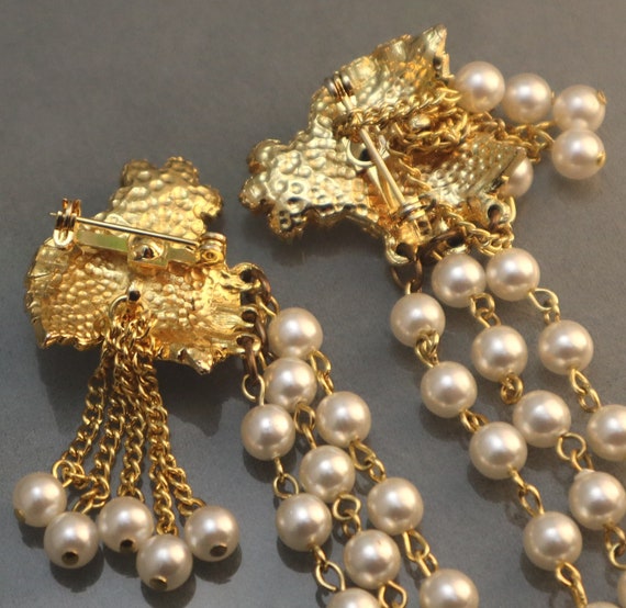 Vintage Rhinestone Chatelaine Brooches Faux Pearl… - image 4