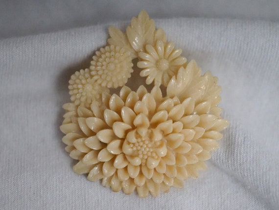 1940's Celluloid Floral Brooch Carved Look - image 2