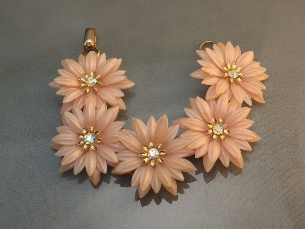 Coro Flower Bracelet - Etsy