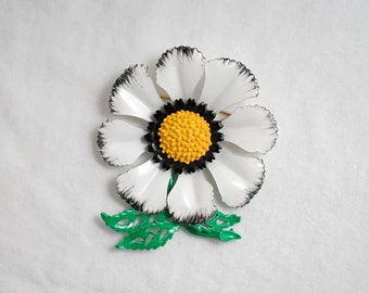 Vintage Enamel Flower Pin Daisy Brooch