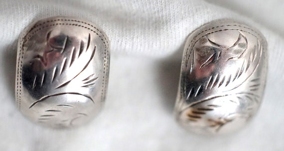 Sterling Engraved Silver Earrings Marked SU - image 3