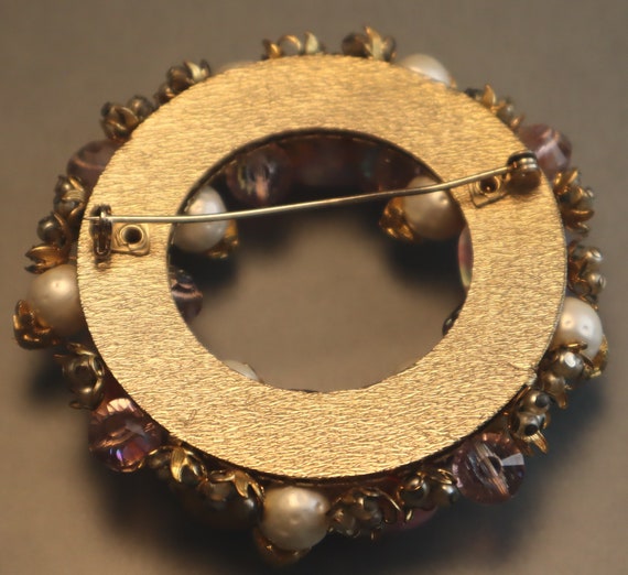 Belle Broche Ancienne En Perles De Verre – Vintage En Très Bon état