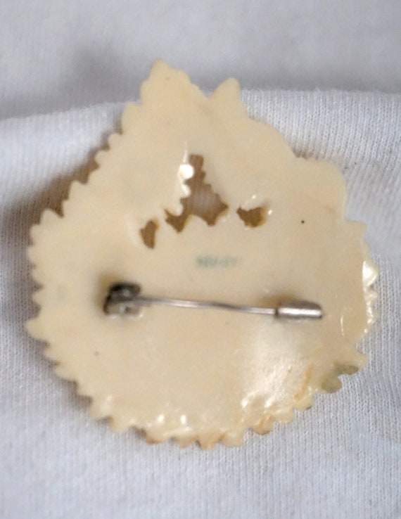 1940's Celluloid Floral Brooch Carved Look - image 3