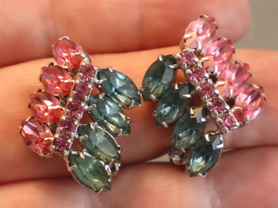 Vintage Weiss Pink Aqua Rhinestone Earrings Chevr… - image 1