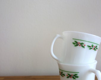 FREE SHIPPING Vintage 1985 Set of  2 Holly Days Pattern Corelle by Corning Milk Glass Christmas Mugs