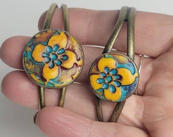 Flower Bracelets, Flower Bangles, Flower Jewelry, Nickel free, Adjustable Bracelets, Gifts for Her, Polymer Clay Jewelry, Gifts under 40