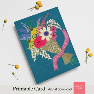Geburtstagskarte zum Ausdrucken | Minimalistische helle gemischte Blumenstrauß-Kunst | 'Viel Spaß an Deinem Geburtstag' | Türkiser Hintergrund | Modern