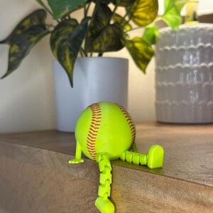 Decoración de escritorio de sóftbol - Compañero de sóftbol - Regalo divertido de sóftbol - Regalo deportivo imagen 2