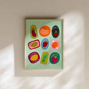 Fruitstickers afdrukken, funky keukenmuurkunst, handgetekende food-kunst, slaapzaaldecor, trendy keukenprint, retro food-kunst, moderne poster afdrukbaar