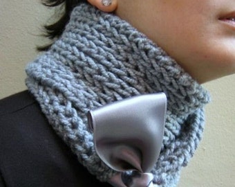 Hank knit Grey scarf with Satin Ribbon Fall Knitted Fashion