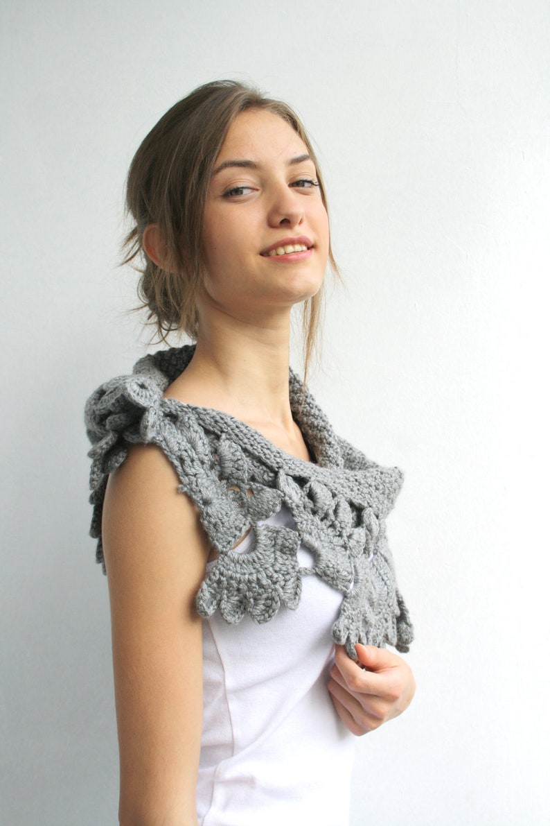 Gray Knit Capelet / Knitted Grey Shawl / Knitting Gray Scarf / Knit Grey Scarf / Christmas gift / Gift for Her / OUTDOORS GIFT image 2