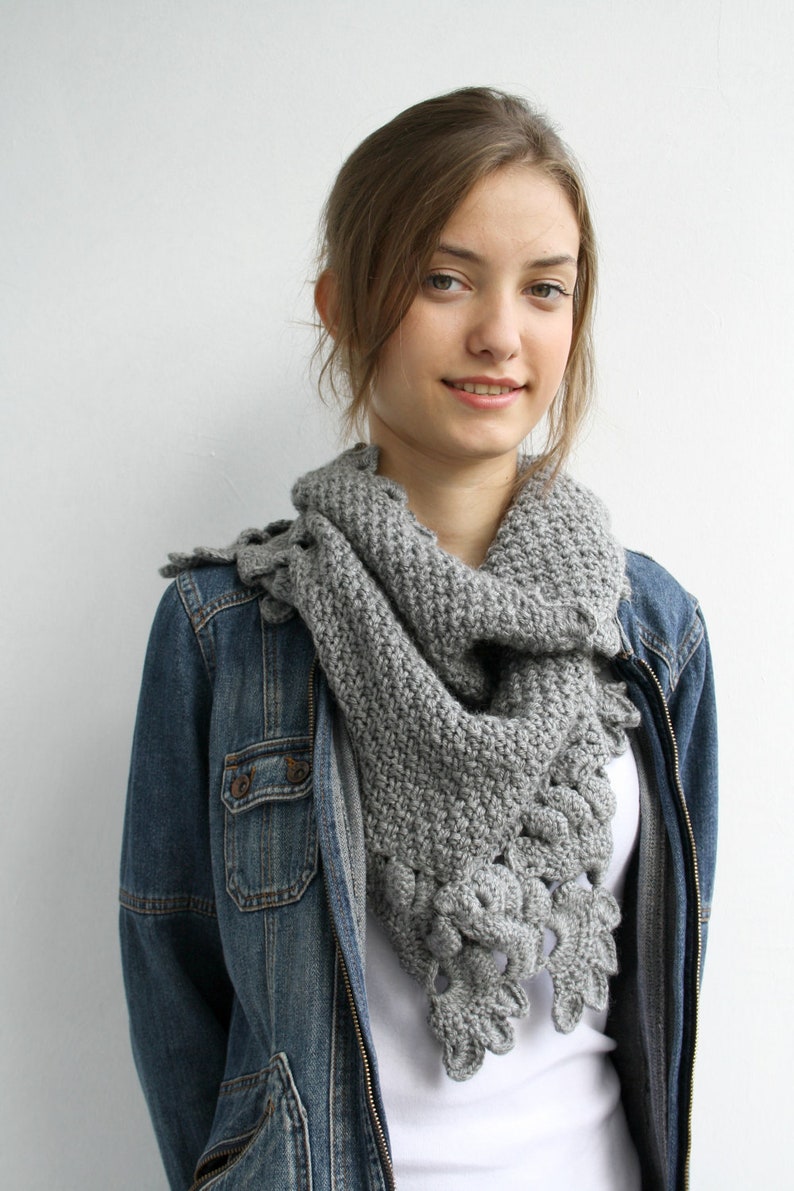 Gray Knit Capelet / Knitted Grey Shawl / Knitting Gray Scarf / Knit Grey Scarf / Christmas gift / Gift for Her / OUTDOORS GIFT image 3