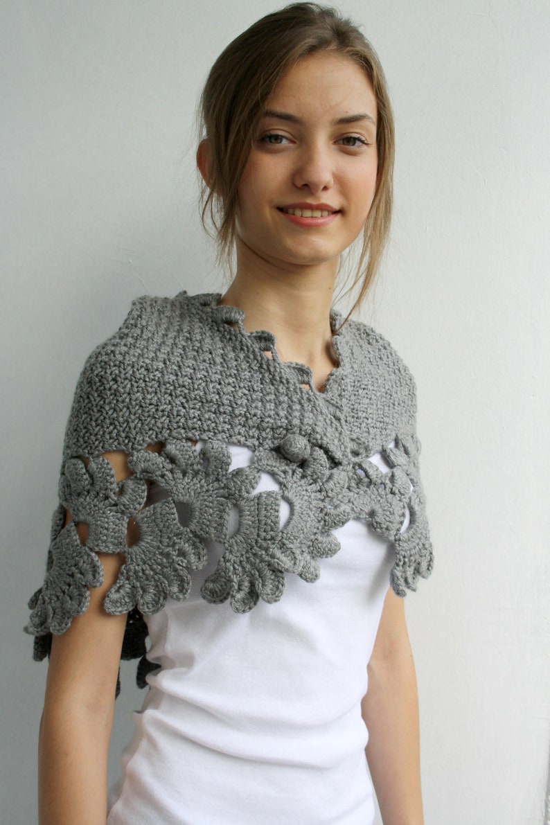 Gray Knit Capelet / Knitted Grey Shawl / Knitting Gray Scarf / Knit Grey Scarf / Christmas gift / Gift for Her / OUTDOORS GIFT image 4