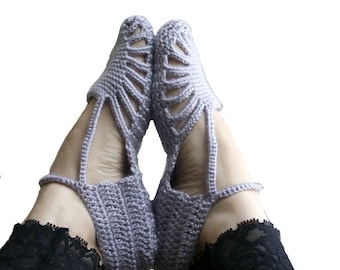 Hand Crochet Silver Gray Slippers, Gift for Her, Knit Home Slippers, Bridal Slippers, Mothers Day Gift, Knitted Socks, House Shoes,