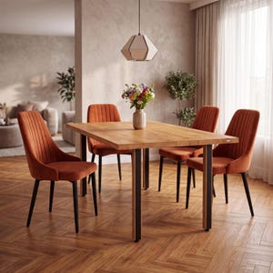 Tavolino da cucina piccolo con piano in legno di quercia. Tavolo da pranzo rettangolare contemporaneo con gambe quadrate in metallo.