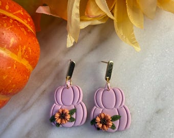 Brincos de abóbora artesanais em argila polimérica • Pingente floral de outono