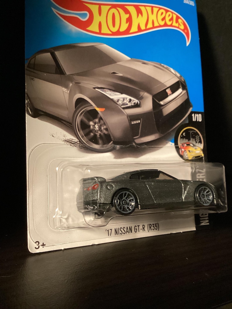 Hot Wheels 17 Nissan GT-R (R35) - Etsy