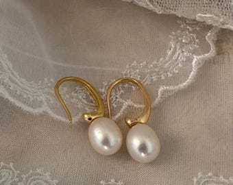 Natural Pearl, AAA-grade, Classic, Earrings