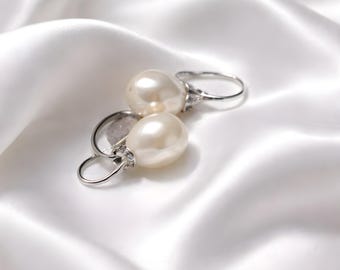 Pearl Drop Earrings | Minimalist Freshwater Pearl Earrings | Sterling Silver Modern Bridal Jewelry | Everyday Elegant Pearl