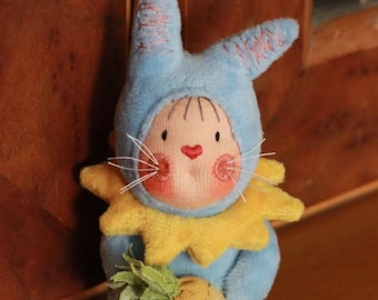 Coelho Waldorf Artesanal – Preto | Azul | Marrom, Pelúcia, com Cenoura