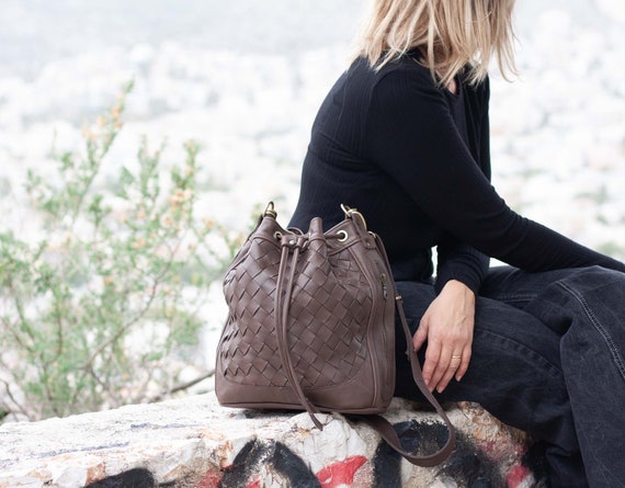 Drawstring Bucket Bag in Hand Woven Terra Brown Leather Medium