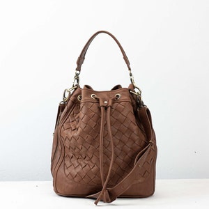 Leather bucket bag in hand woven chocolate brown, drawstring bag medium purse womens cinch bag  crossbody messenger purse gift - Danae bag