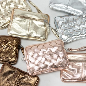 Cartera pequeña de piel revestida en oro, latón o plata, monedero, bolsillo con cremallera, cartera tejida a mano para pasaporte - La mini cartera Antheia